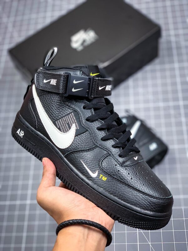 Air Force 1 Mid
